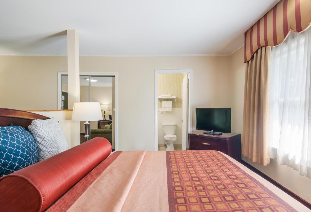 Rodeway Inn Weedsport Eksteriør billede